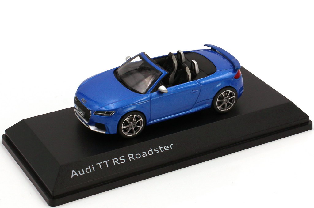 1:43 Audi TT RS Roadster (8S) arablau-met. (Audi) 