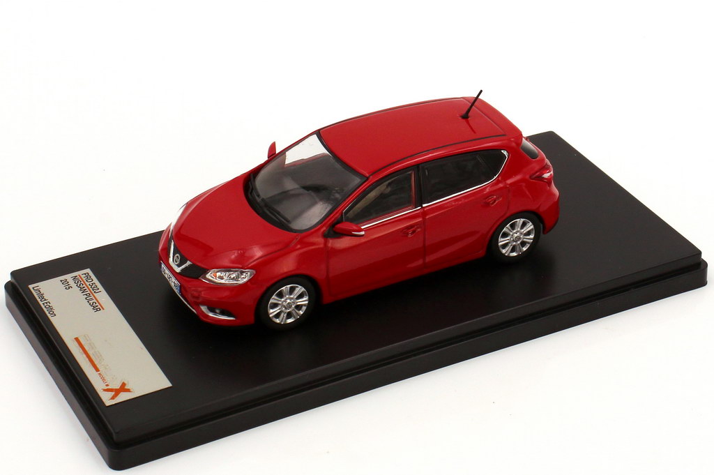 1:43 Nissan Pulsar (C13) solid-red 