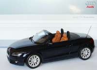 Artikelfoto: 1:18
Audi TT Roadster 2006 tiefseeblaumet. (Audi) 