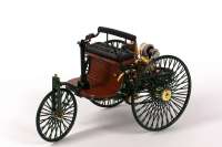 Artikelfoto: 1:18
Benz Patent-Motorwagen dunkelgr�n 1886 (MB) 