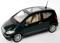 Artikelfoto: 1:18
Mercedes-Benz A-Klasse 3t�rig (W169) mangrovengr�nmet. (MB) 