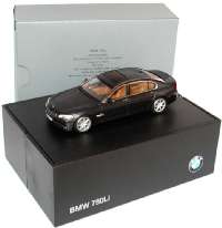 BMW 750Li (F02) sophistograumet. (BMW)