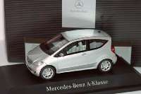 Mercedes-Benz A-Klasse 3t�rig (W169) polarsilbermet. (MB)