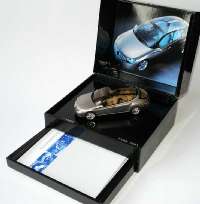 Mercedes-Benz F 500 Mind silbergraumet. (MB)