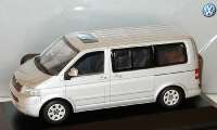 VW T5 Multivan reflexsilbermet. (VW)
