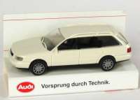 Audi A6 Avant (C4) wei� (Audi) Verpackungsaufdruck "Vorsprung durch Technik"