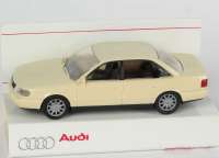 Audi A6 (C4) hellelfenbein (Audi)