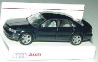 Audi A8 dunkelblau (Audi)