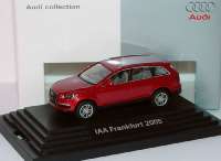 Audi Q7 granatrotmet. (Audi) "IAA Frankfurt 2005"