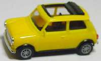 Austin Mini Cooper mit Rolldach (offen) gelb