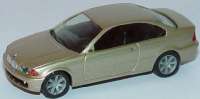 BMW 328i Coup� (E46) sandgelbmet., BMW-Embleme aufgedruckt