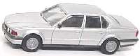 BMW 735i silbermet.