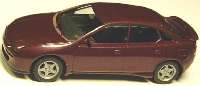 Mazda 323F dunkelviolettmet.