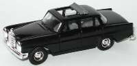 Mercedes-Benz 220 mit Sonnendach schwarz