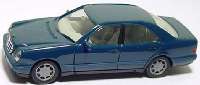 Mercedes-Benz E 320 petrolblau