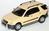 Mercedes-Benz ML 320 beige mit Rammschutz