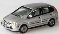 Nissan Almera Tino silbermet. (Nissan)