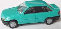 Opel Astra Stufenheck blaut�rkis