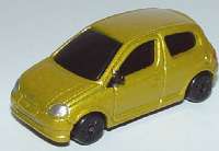 Toyota Yaris 2001 goldmet. (Toyota)