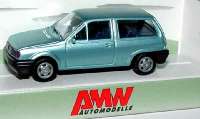 VW Polo Steilheck hellblaumet.