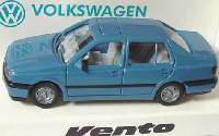 VW Vento blau (VW)