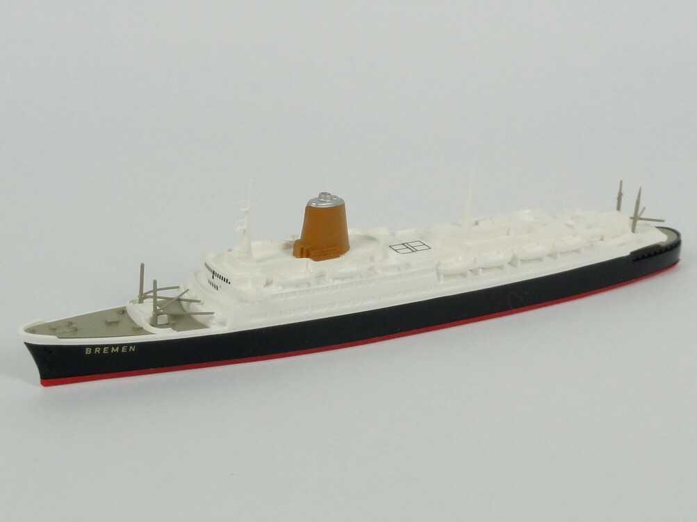 Foto 100 Jahre Peltzer III - Miniaturenklassiker zu Lande und zu Wasser (1:40 Hanomag Kommissbrot + 1:90 Karmann Ghia unverglast + 1:1250 Passagierschiff Bremen) Wiking 99034