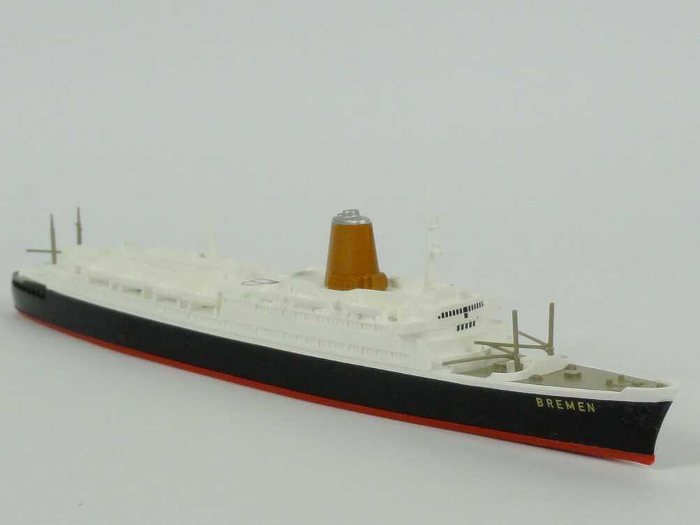 Foto 100 Jahre Peltzer III - Miniaturenklassiker zu Lande und zu Wasser (1:40 Hanomag Kommissbrot + 1:90 Karmann Ghia unverglast + 1:1250 Passagierschiff Bremen) Wiking 99034