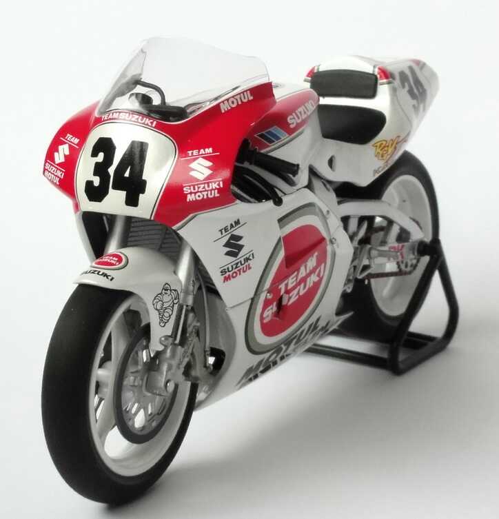 Foto 1:12 Suzuki RGV 500 Motorrad WM 1993 Team Suzuki Nr.34, Kevin Schwantz (World Champion) Minichamps 122932034