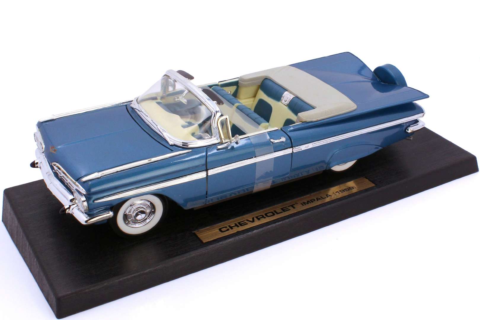 Foto 1:18 Chevrolet Impala Convertible 1959 blau-met. - Yat Ming Road Legends 92118