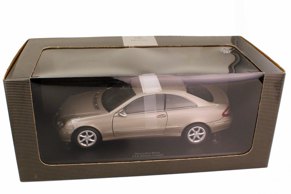 Foto 1:18 Mercedes-Benz CLK C209 cubanitsilber-met. Sonderedition mit Lederinterieur - Werbemodell - Kyosho B66962176