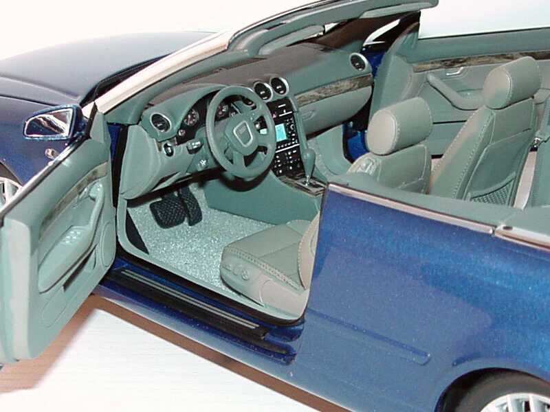 Foto 1:18 Audi A4 Cabrio (B6) Facelift 2005 mauritiusblau-met. Werbemodell Norev 5010504325