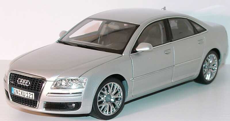 Foto 1:18 Audi A8 4.2 TDI Facelift 2005 lichtsilber-met. Werbemodell Kyosho 5010508115