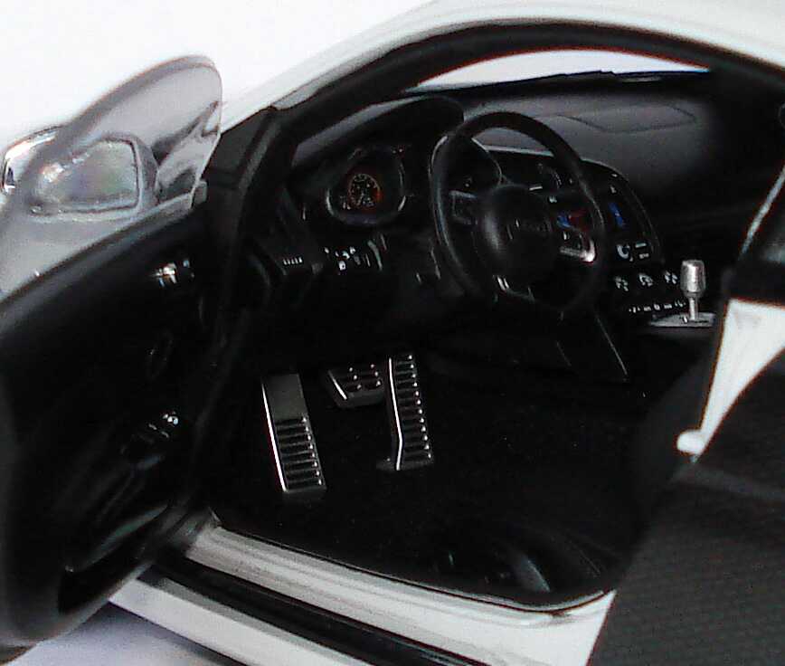 Foto 1:18 Audi R8 5.2 FSI quattro V10 suzukagrau-met. Werbemodell Kyosho 5010918425