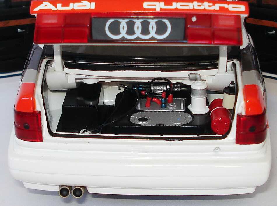 Foto 1:18 Audi V8 DTM 1990 SMS Nr.44, H.J. Stuck Minichamps 100901044