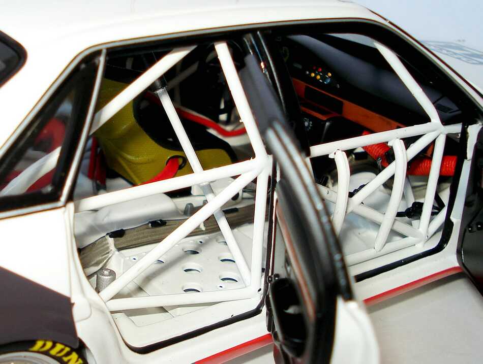 Foto 1:18 Audi V8 DTM 1990 SMS Nr.44, H.J. Stuck Minichamps 100901044