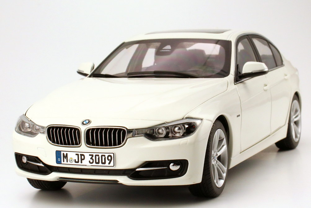 Modellauto BMW 3er 328 1:18 von UT Models in Nordrhein-Westfalen