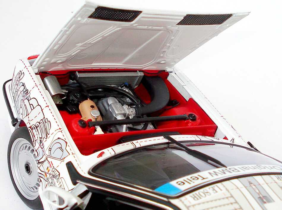 Foto 1:18 BMW 635 CSi (E24) Gruppe A 24 Stunden Spa 1986 Schnitzer, Genuine BMW Parts Nr.11, Quester / Tassin / Heger, Siegerfahrzeug Werbemodell AUTOart 80430145826