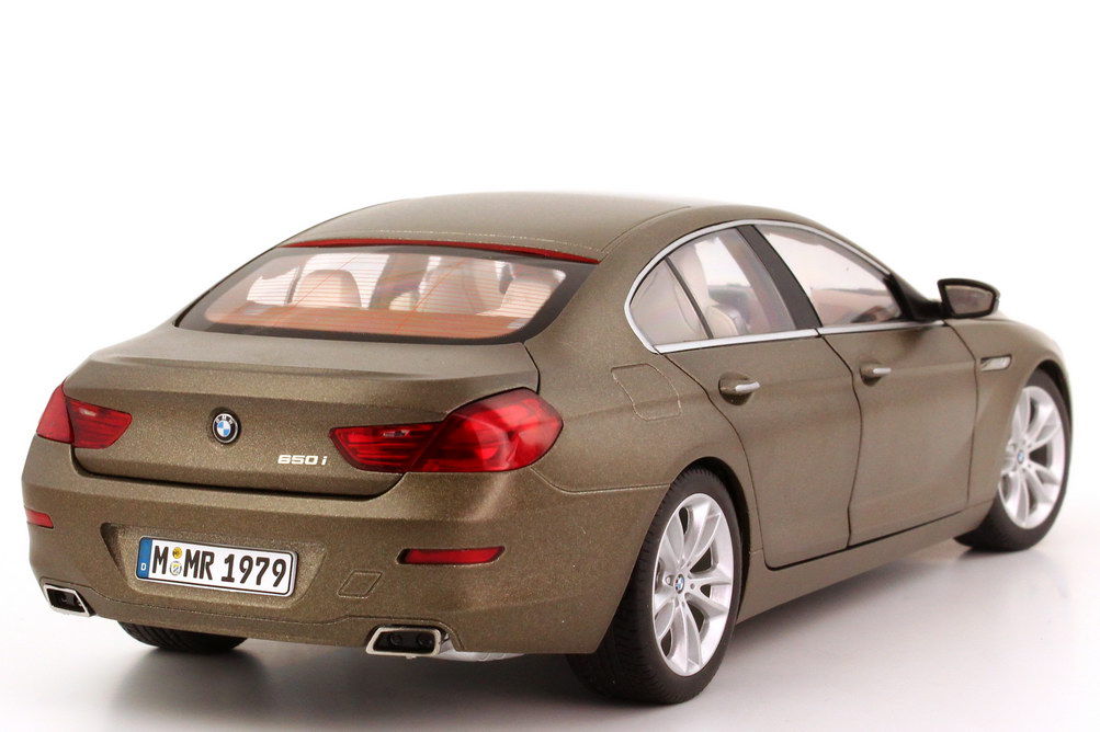 Foto 1:18 BMW 6er Gran Coupé 650i (F06) frozen-bronze-met. matt Werbemodell BMW-Group 80432218742