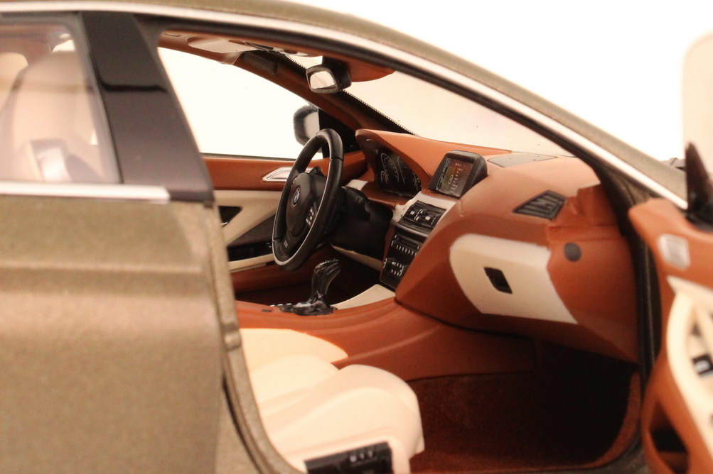 Foto 1:18 BMW 6er Gran Coupé 650i (F06) frozen-bronze-met. matt Werbemodell BMW-Group 80432218742