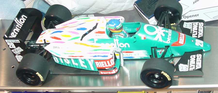 Foto 1:18 BMW Benetton B186 Formel 1 1986 Nr.20, Gerhard Berger Werbemodell Minichamps 80439418130