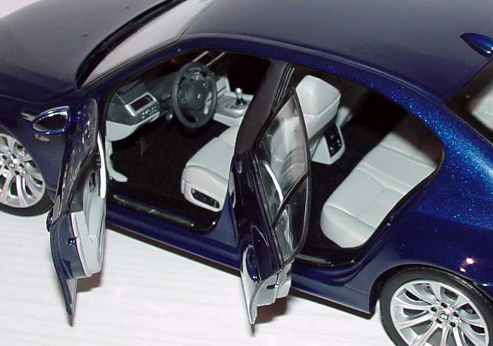 BMW M5 (E60) interlagosblue-met. Werbemodell Kyosho 80430391748 in der  1zu87.com Modellauto-Galerie