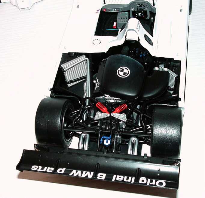 Foto 1:18 BMW V12 LMR Le Mans 2000 Original BMW Parts Nr.42, Jörg Müller / J.J. Lehto Werbemodell Kyosho 80430018218