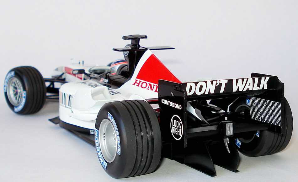 Foto 1:18 BAR Honda 007 Showcar Formel 1 2005 Nr.4 Takuma Sato - Minichamps 100050074