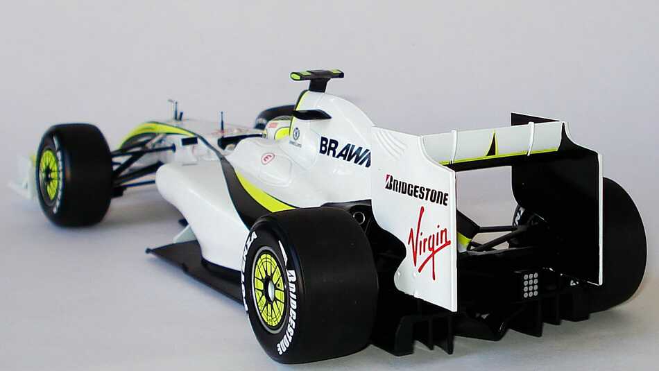 Foto 1:18 Brawn GP BGP 001 Formel 1 2009 Virgin Nr.23, Rubens Barrichello Minichamps 150090023