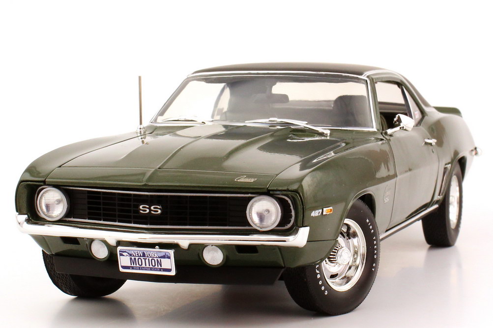 Foto 1:18 Chevrolet Camaro Baldwin Motion 1969 fathom-green-met., Dach schwarz Ertl 50824-Highway61