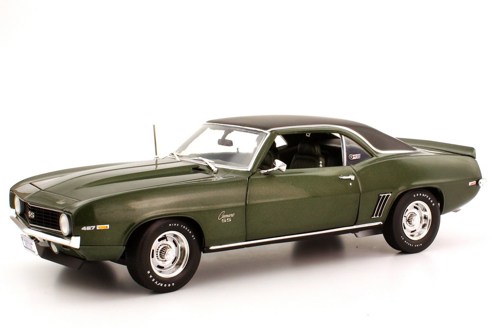 Foto 1:18 Chevrolet Camaro Baldwin Motion 1969 fathom-green-met., Dach schwarz Ertl 50824-Highway61