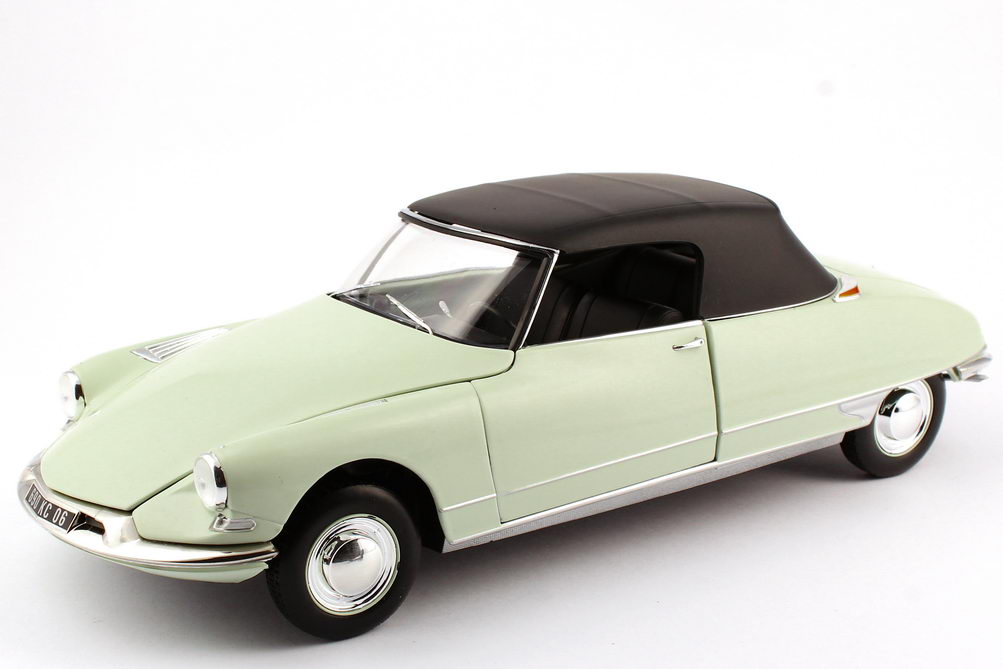 Foto 1:18 Citroen DS 19 Cabrio 1961 carrare-weiß (hell-mint-grün) Norev 181562