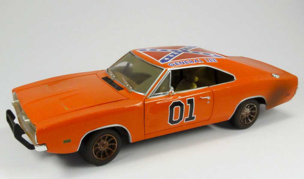 Foto 1:18 Dodge Charger 1969 General Lee (TV-Serie: The Dukes of Hazzard) verschmutzt Ertl 32485
