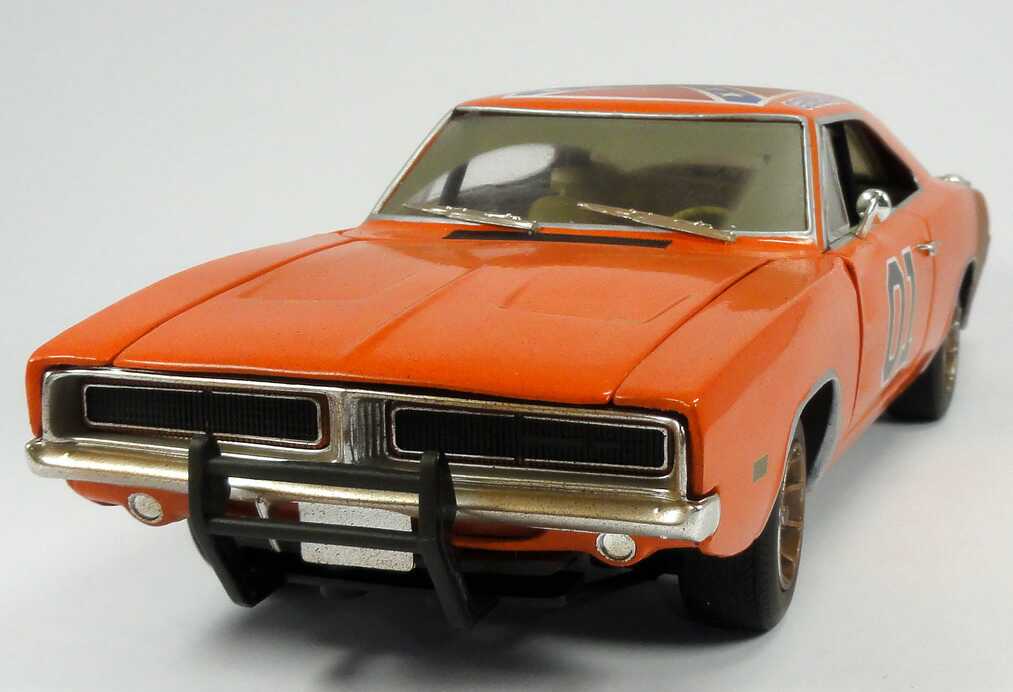 Foto 1:18 Dodge Charger 1969 General Lee (TV-Serie: The Dukes of Hazzard) verschmutzt Ertl 32485