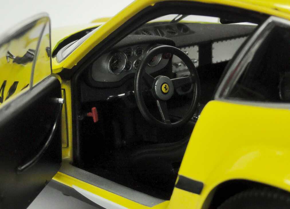 Foto 1:18 Ferrari 365 GTB/4 Competizione 24h von Le Mans 1972 gelb Nr.36, Louis Feraud Kyosho 08164G